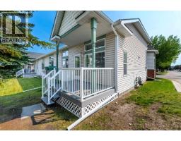 25 Prestwick Pond Terrace Se, Calgary, AB T2Z2K1 Photo 33