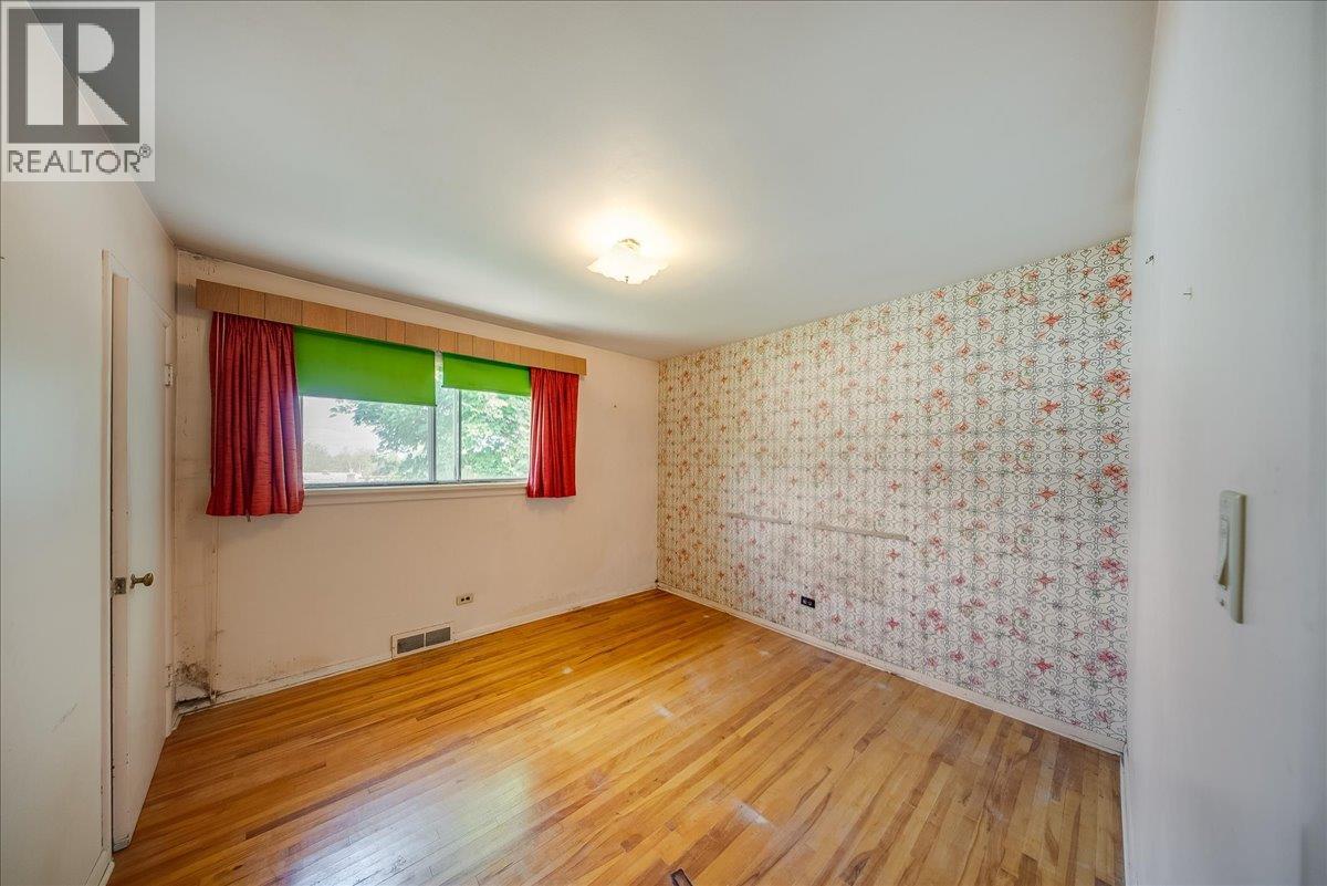 664 Forrest Drive, Warfield