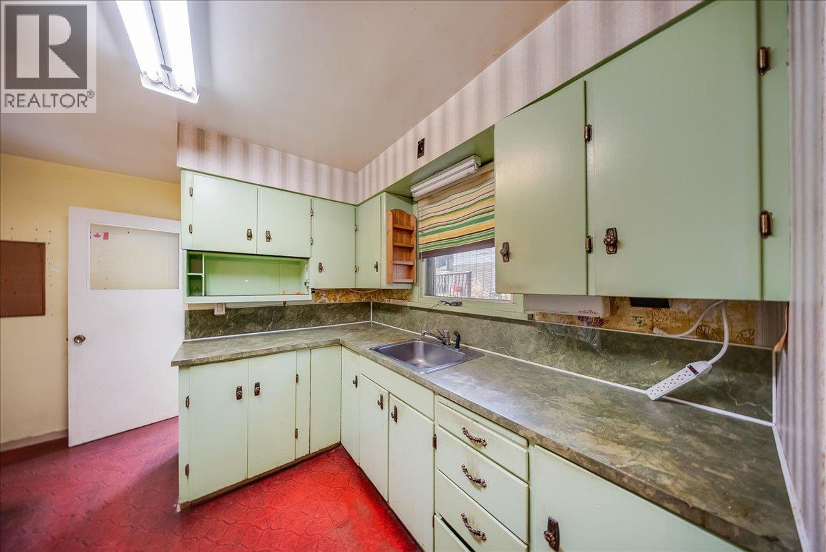 664 Forrest Drive, Warfield
