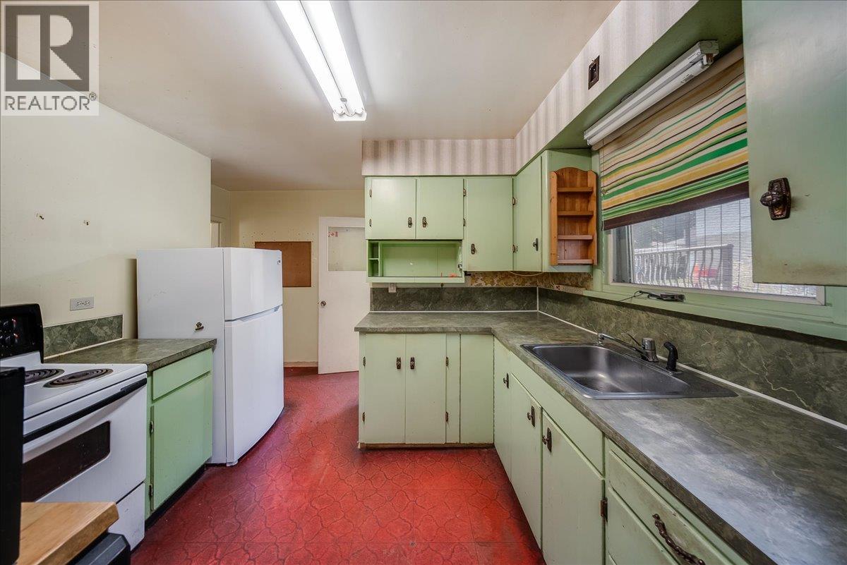 664 Forrest Drive, Warfield