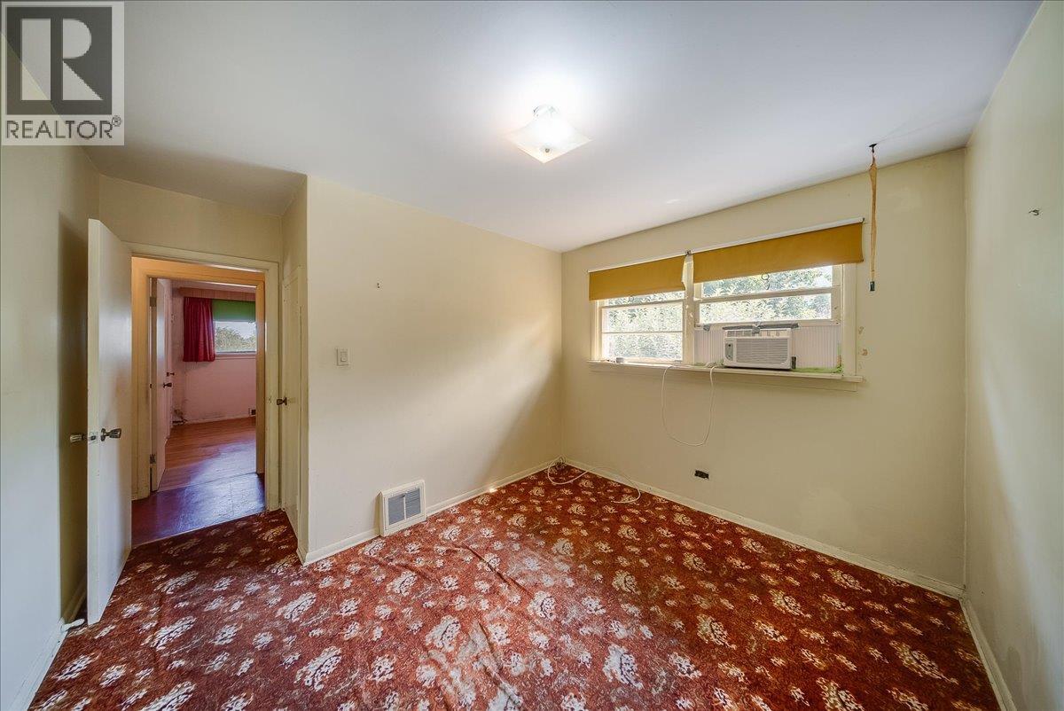 664 Forrest Drive, Warfield