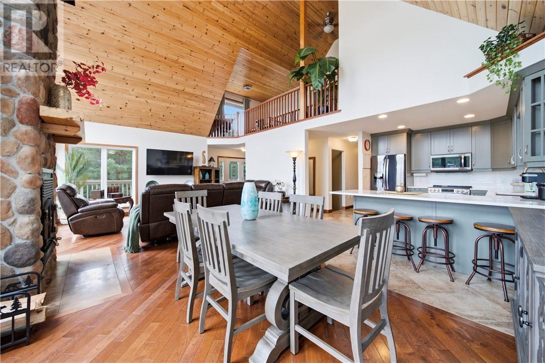 317 Middle Lake - Image 11