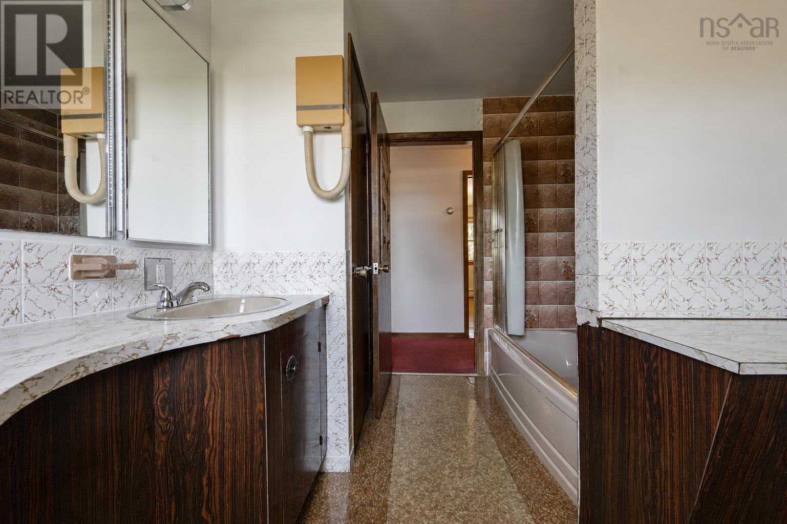 Property 33 of 49 of 21 Brown Street
