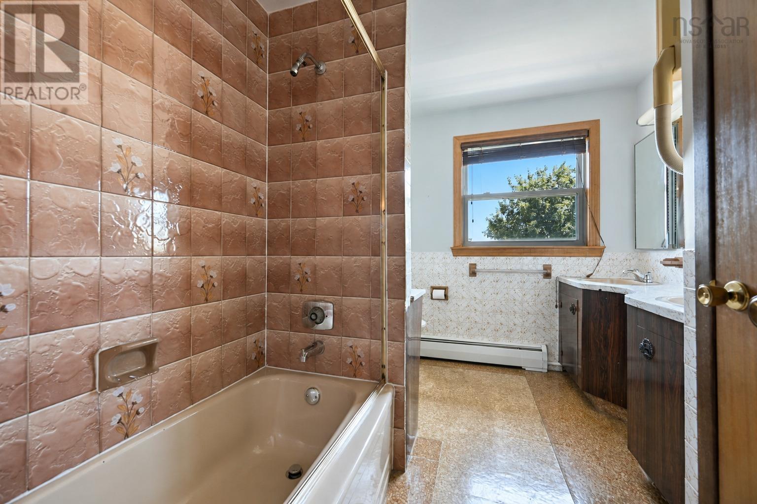 21 Brown Street - 35