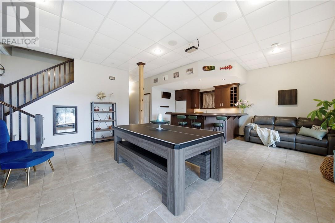 317 Middle Lake - Image 34