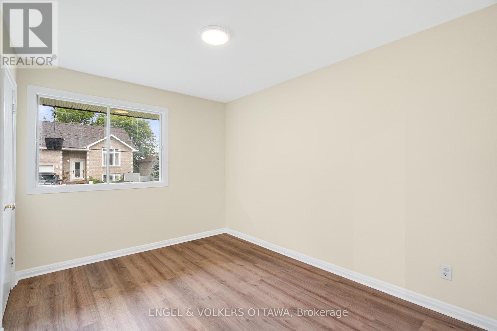 871 NOTRE DAME STREET - Image 25