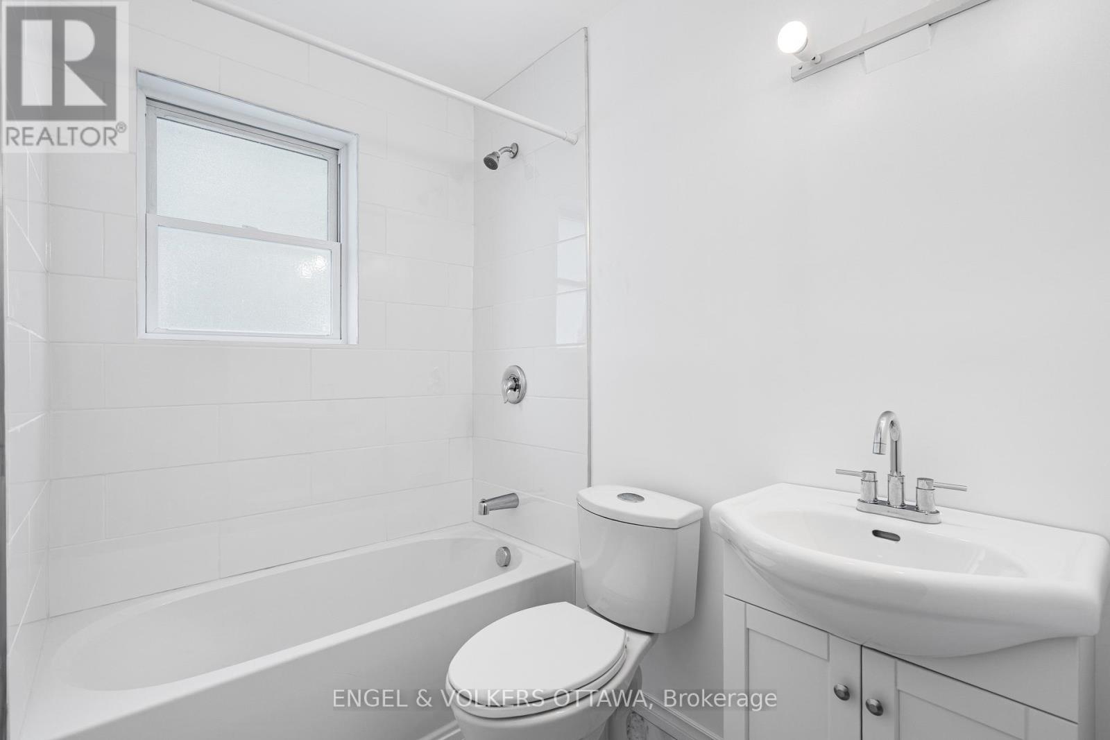 871 NOTRE DAME STREET - 31