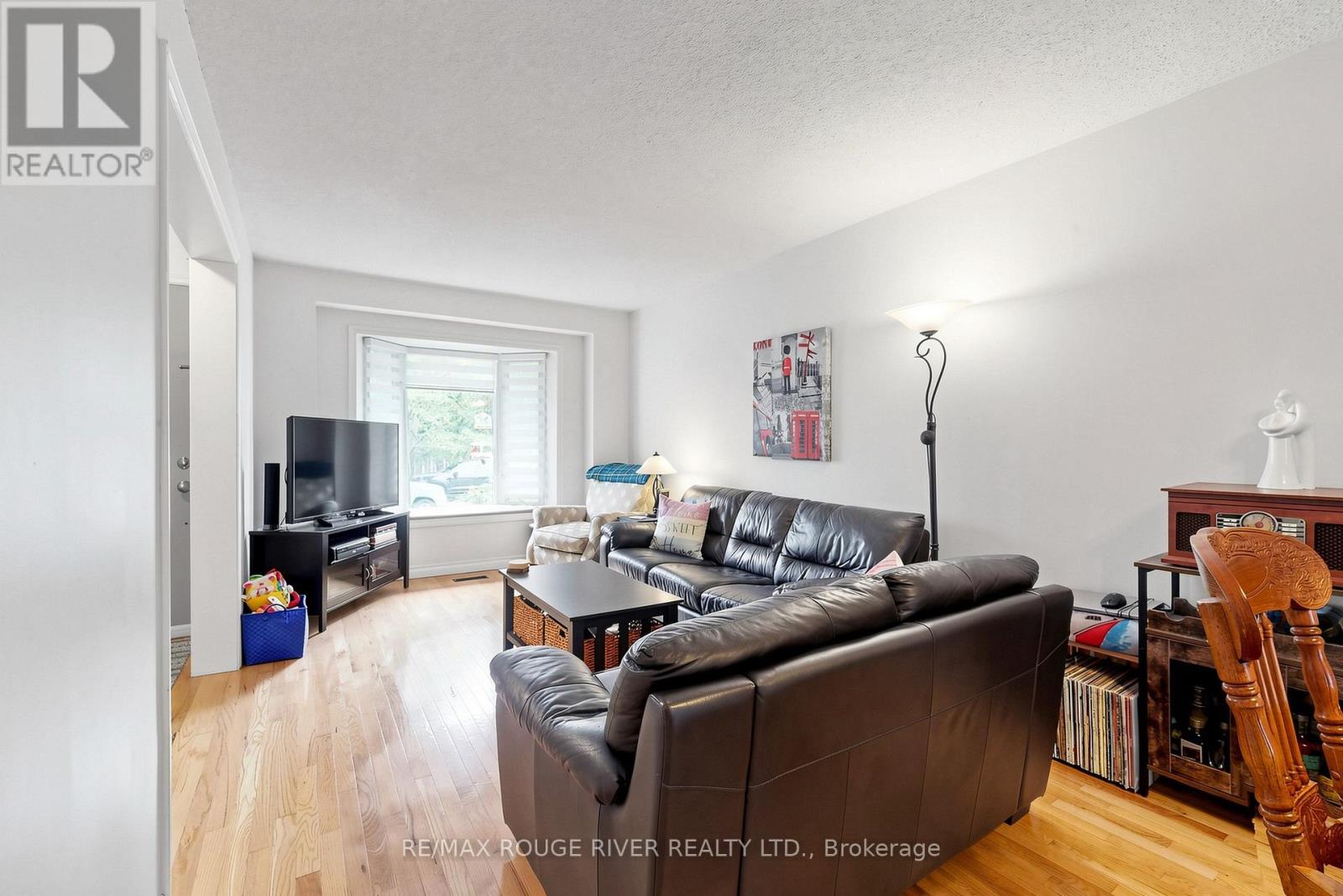49 GILMOUR DRIVE - 5