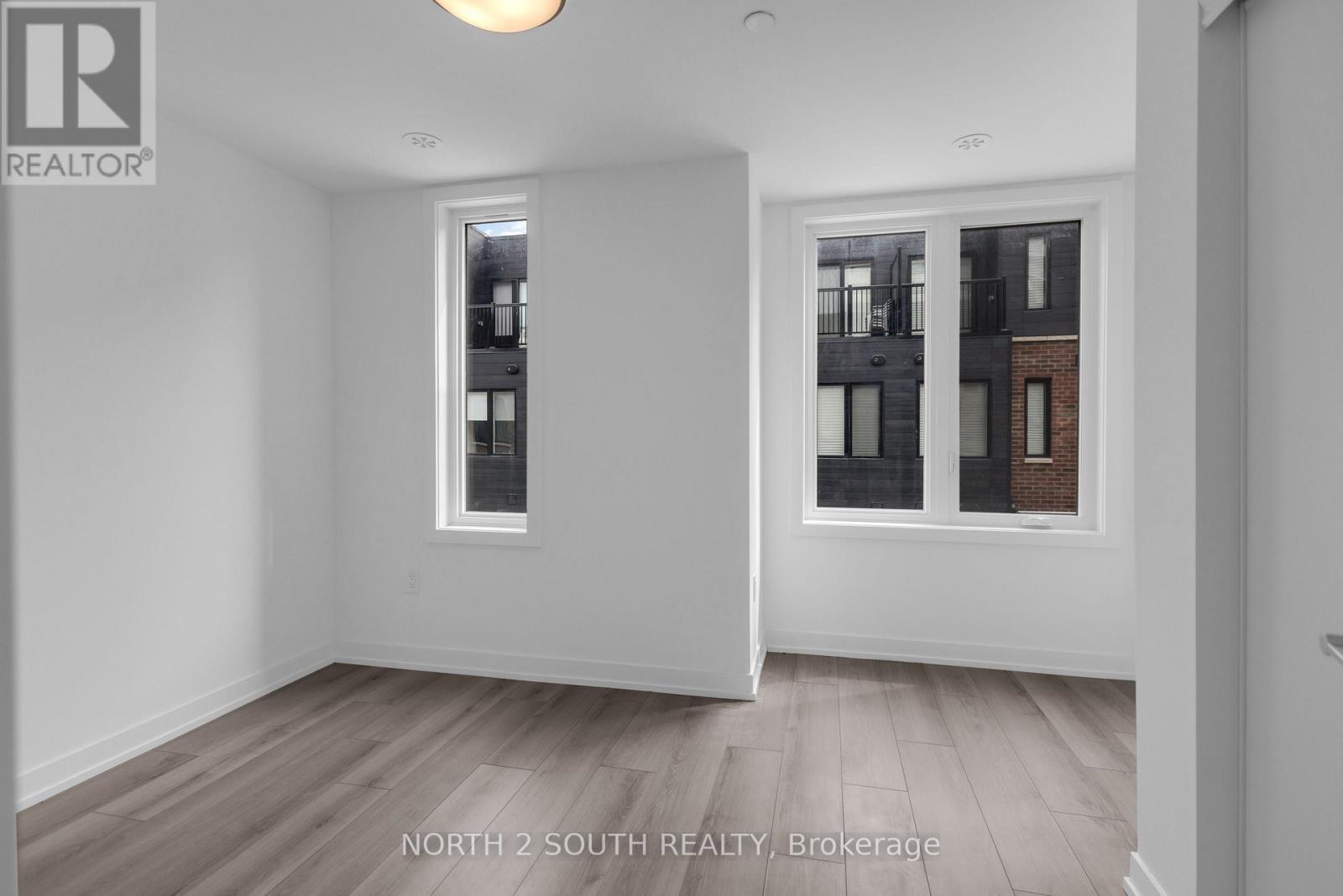 #27 3079 PHARMACY AVENUE - Image 12