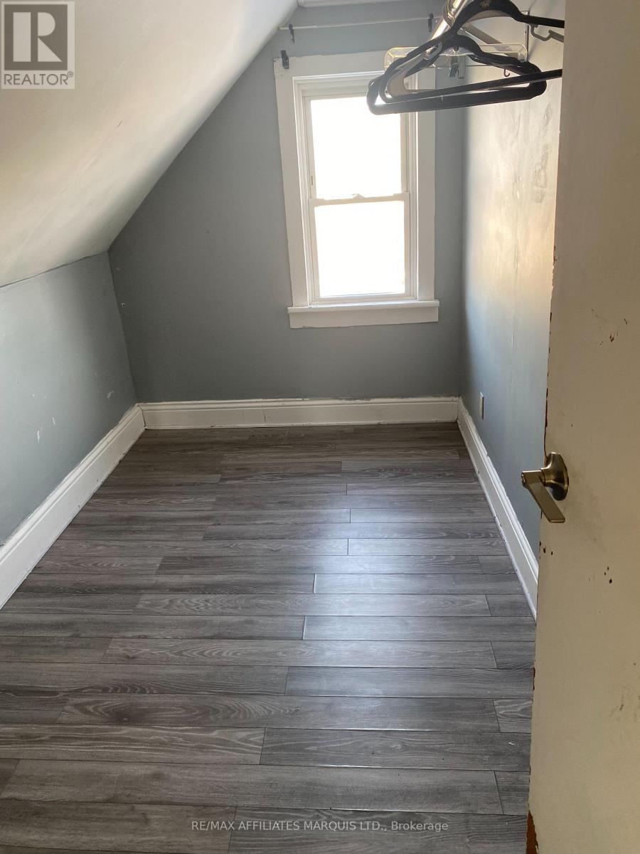 633 AUGUSTUS STREET S - Image 7
