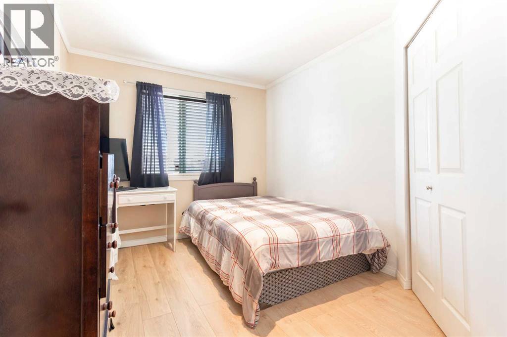 #302 605 19 Street SE - 10