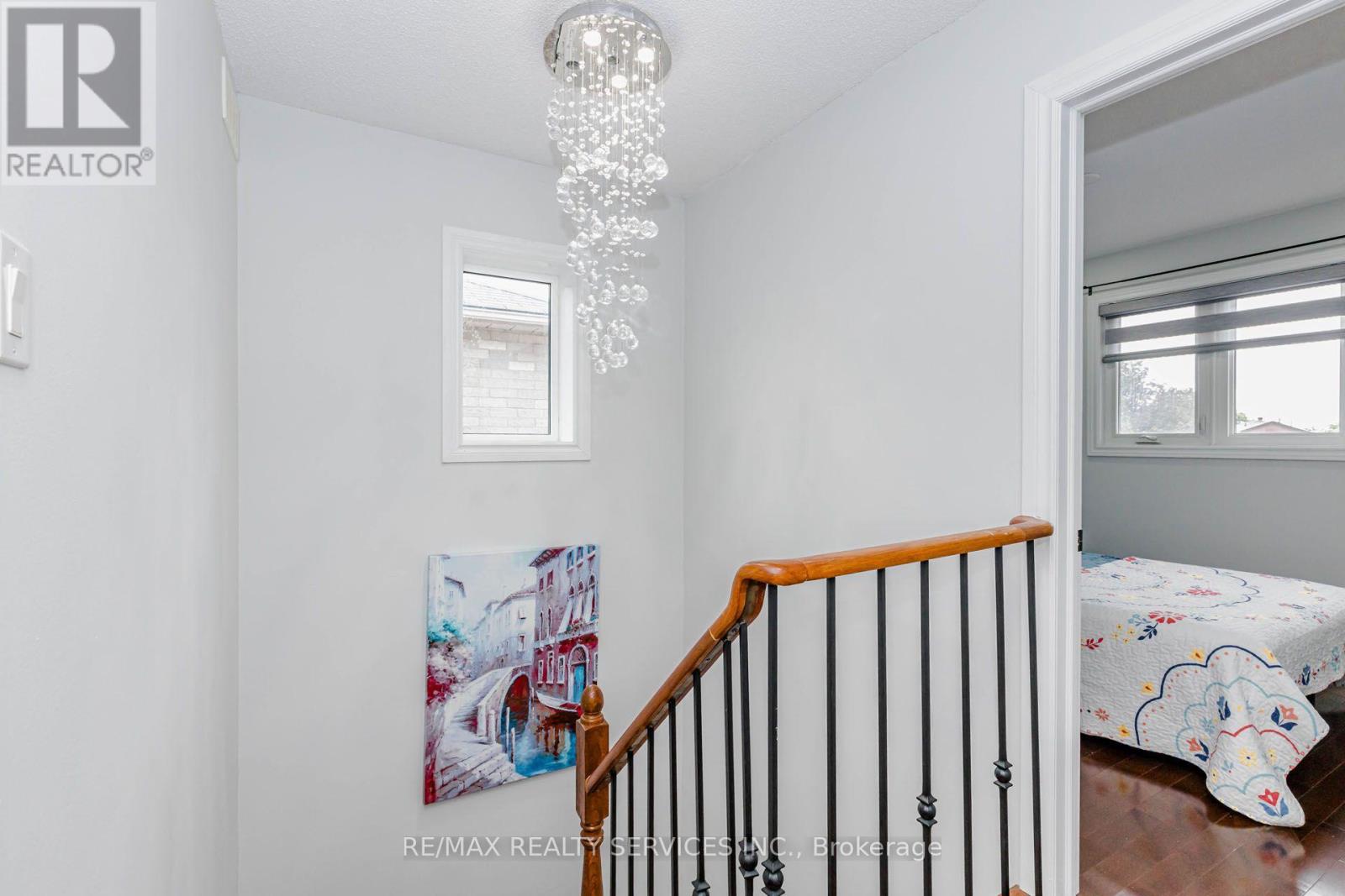 20 MURDOCH DRIVE - 26