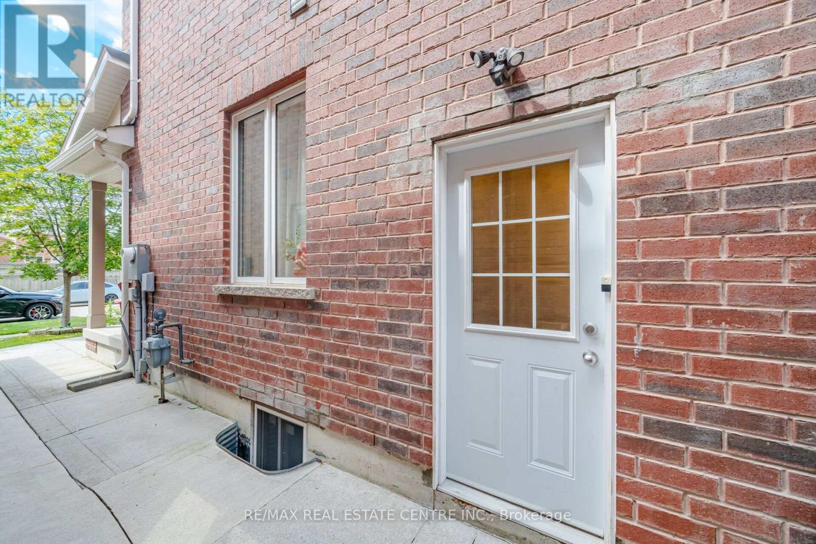 5 DELAMBRAY STREET W - 24