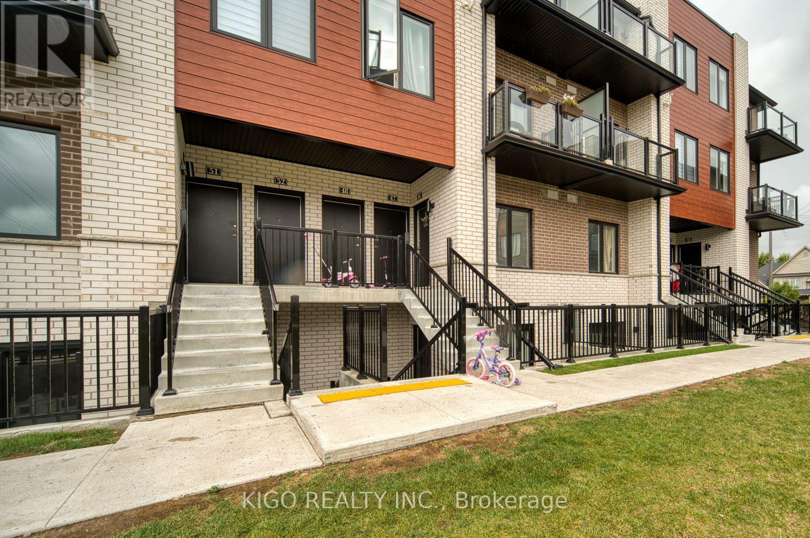 46 - 10 SOUTH CREEK DRIVE — photo 3