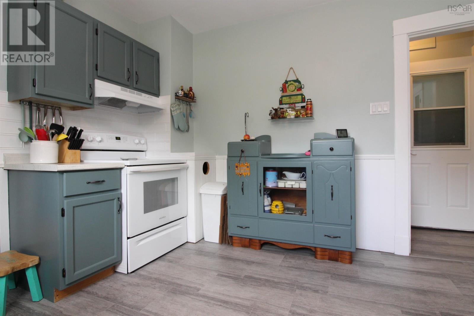 204 Vimy Road - 17
