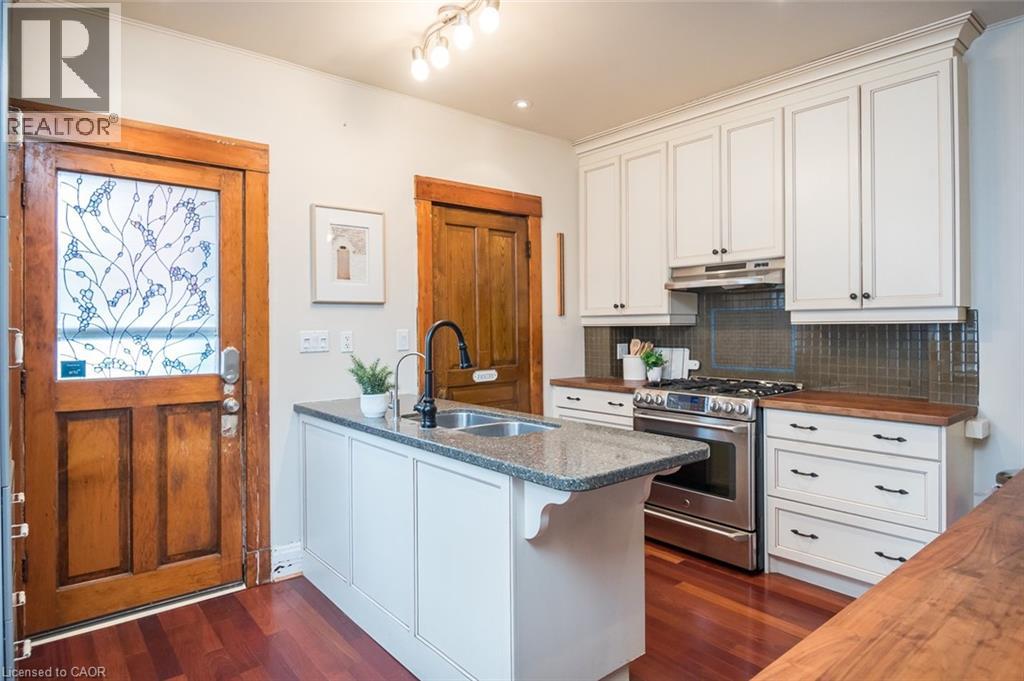 207 WATERLOO Street N - Image 15