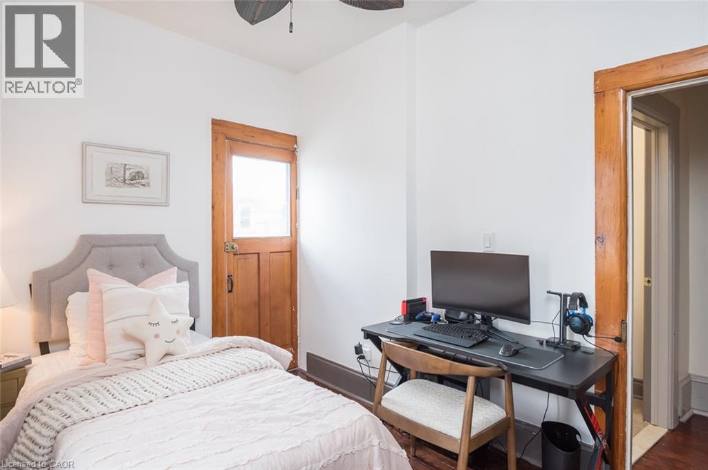 207 WATERLOO Street N - Image 30