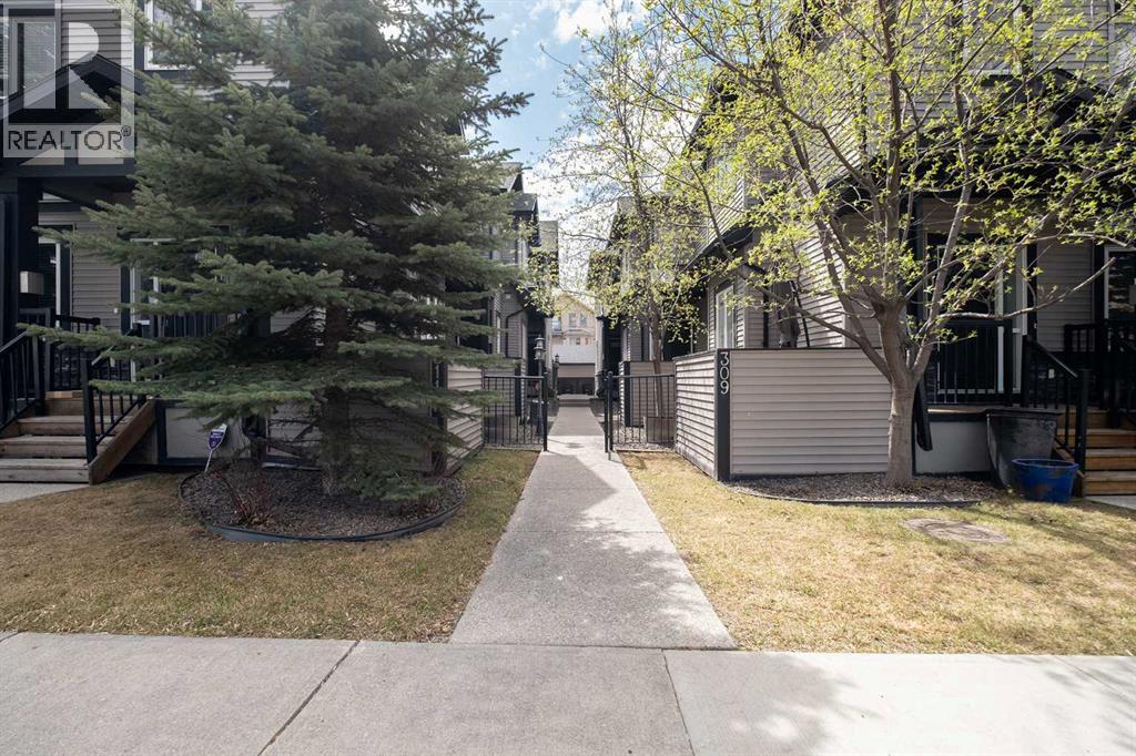 #2 309 15 Avenue NE - 32