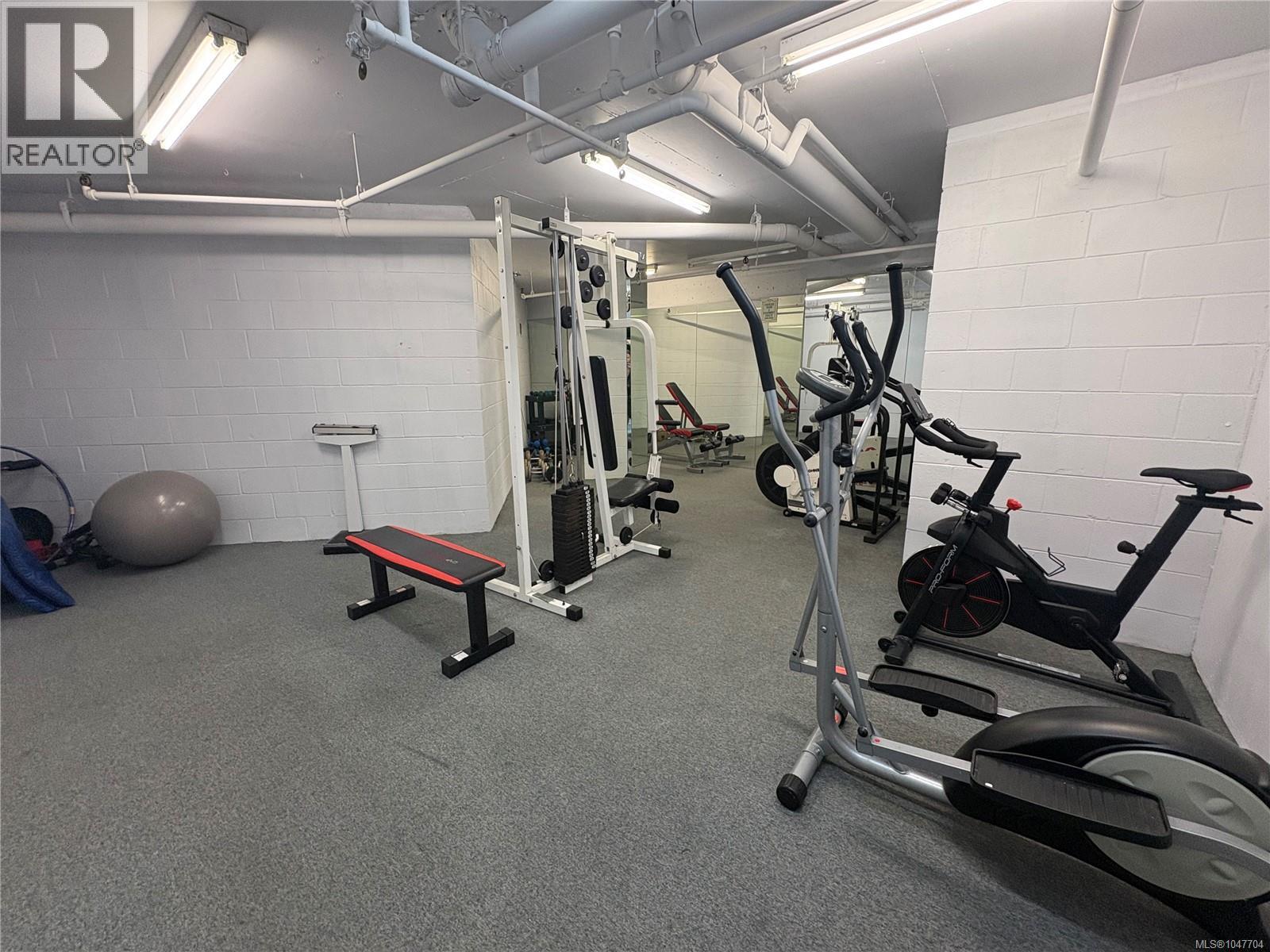 #103 327 Maitland St - 40