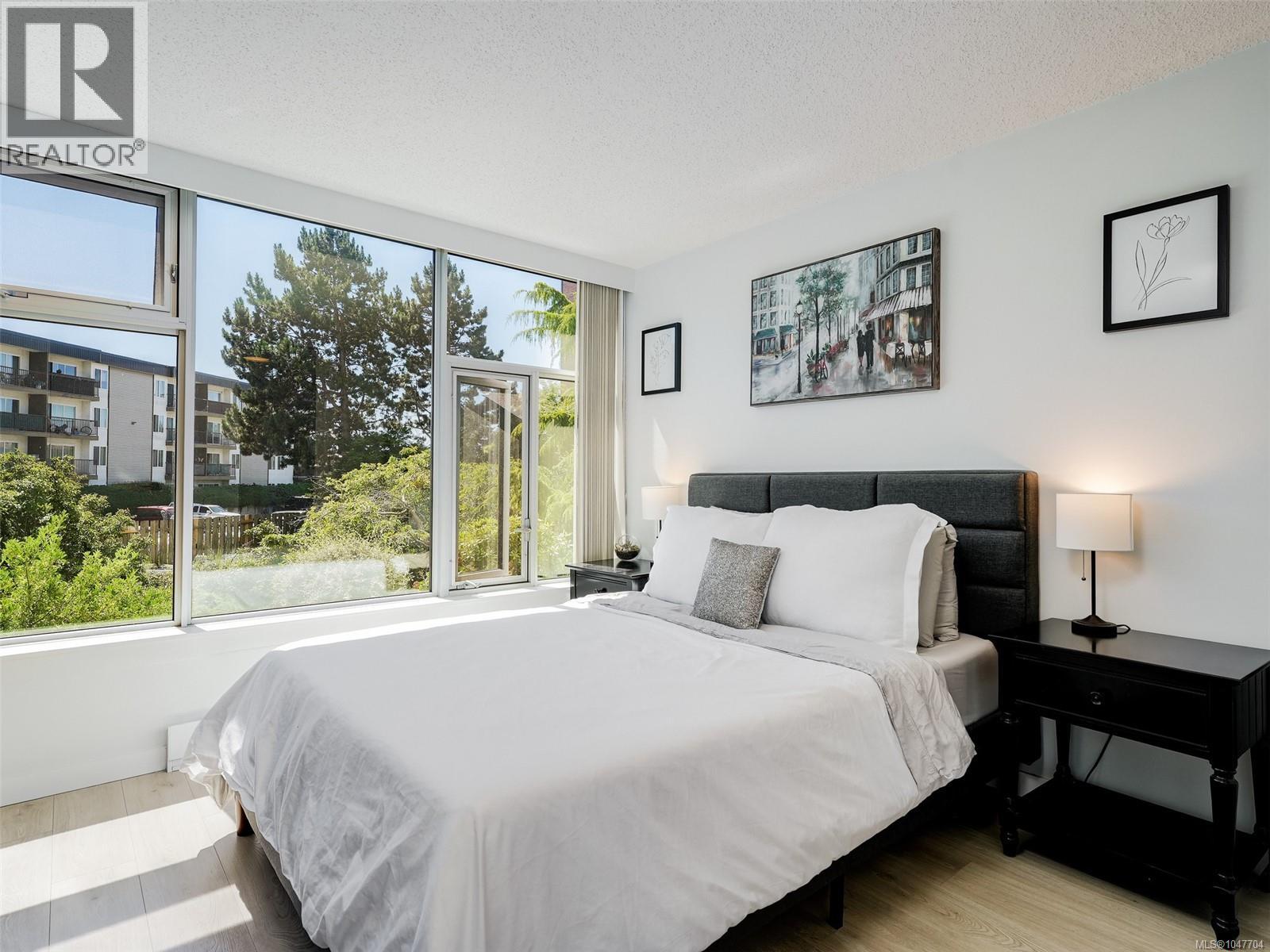 #103 327 Maitland St - 8
