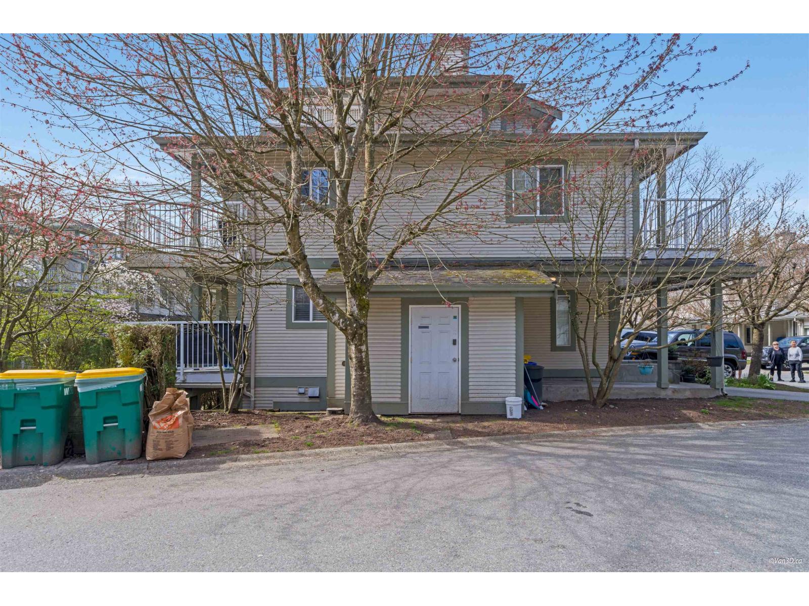 24 8892 208 STREET, Langley