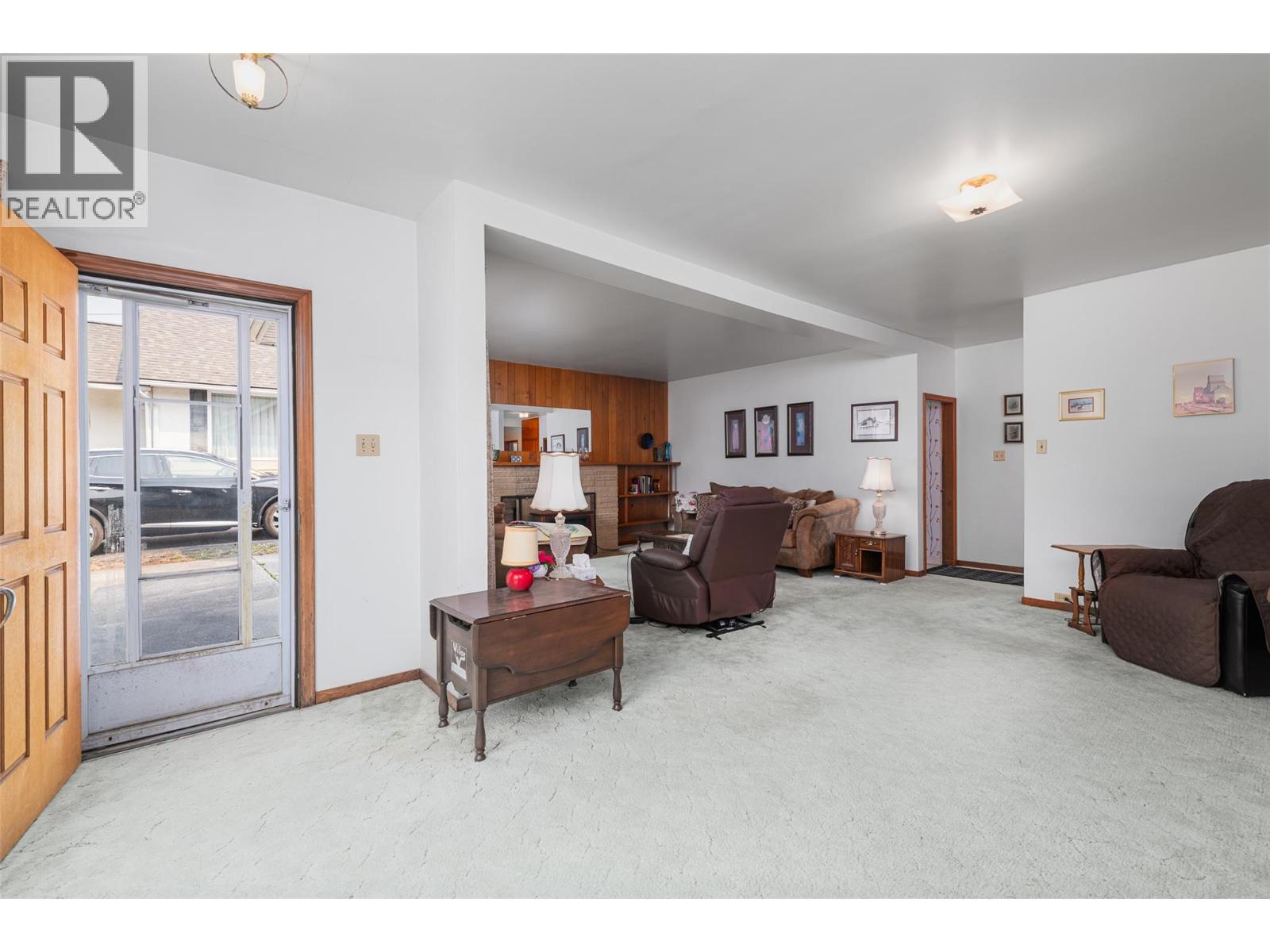 326 10th Avenue N - 9