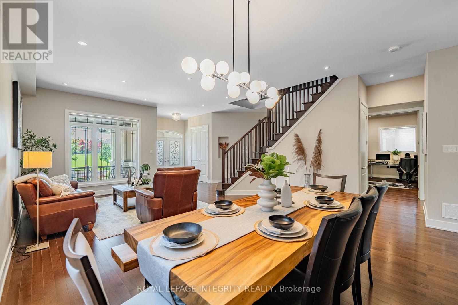 176 ESCARPMENT CRESCENT - Image 13