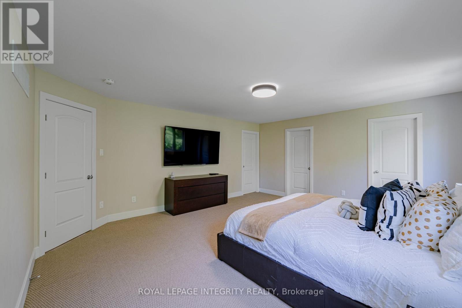 176 ESCARPMENT CRESCENT - Image 27
