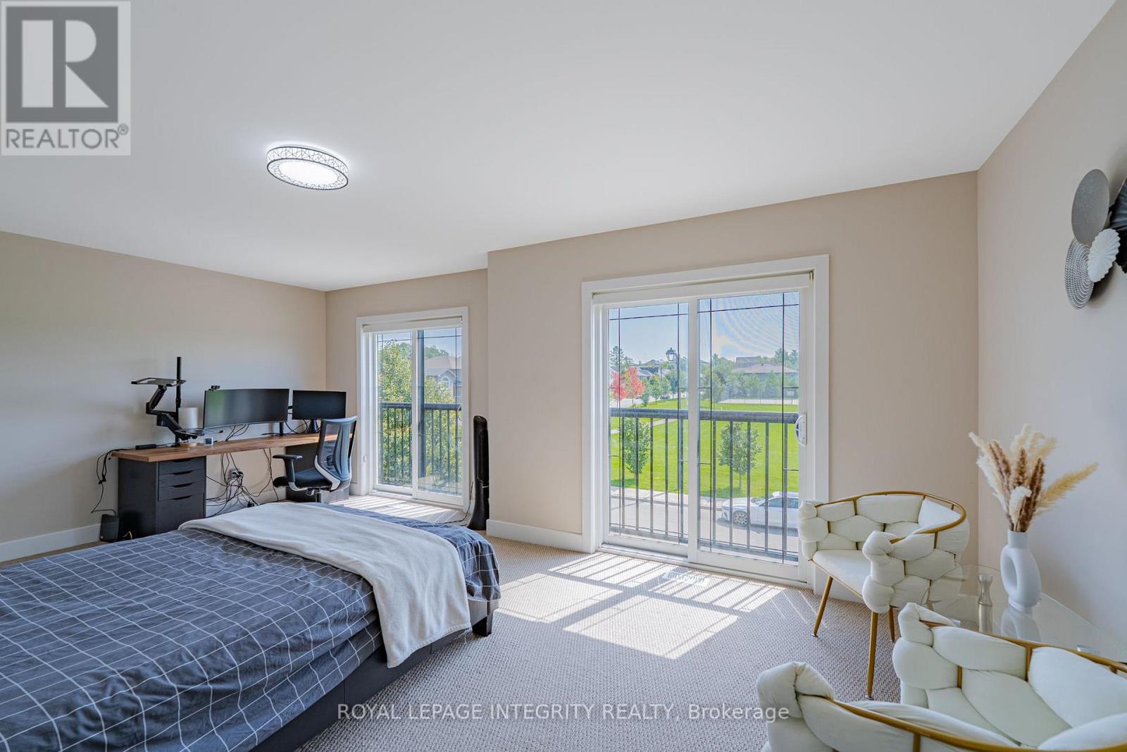176 ESCARPMENT CRESCENT - 37