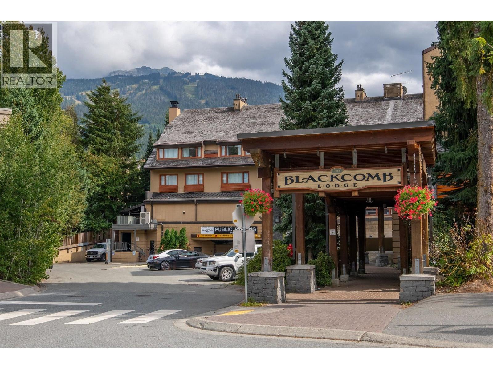 227 4220 GATEWAY DRIVE, Whistler
