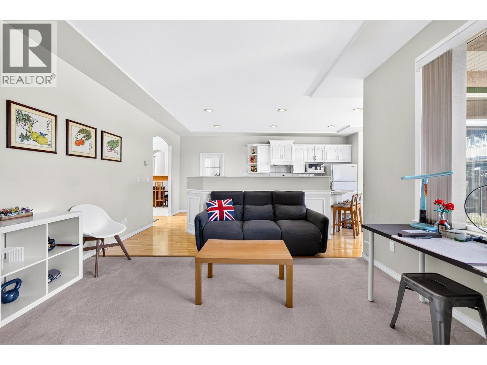 6215 DUNSMUIR CRESCENT, Richmond