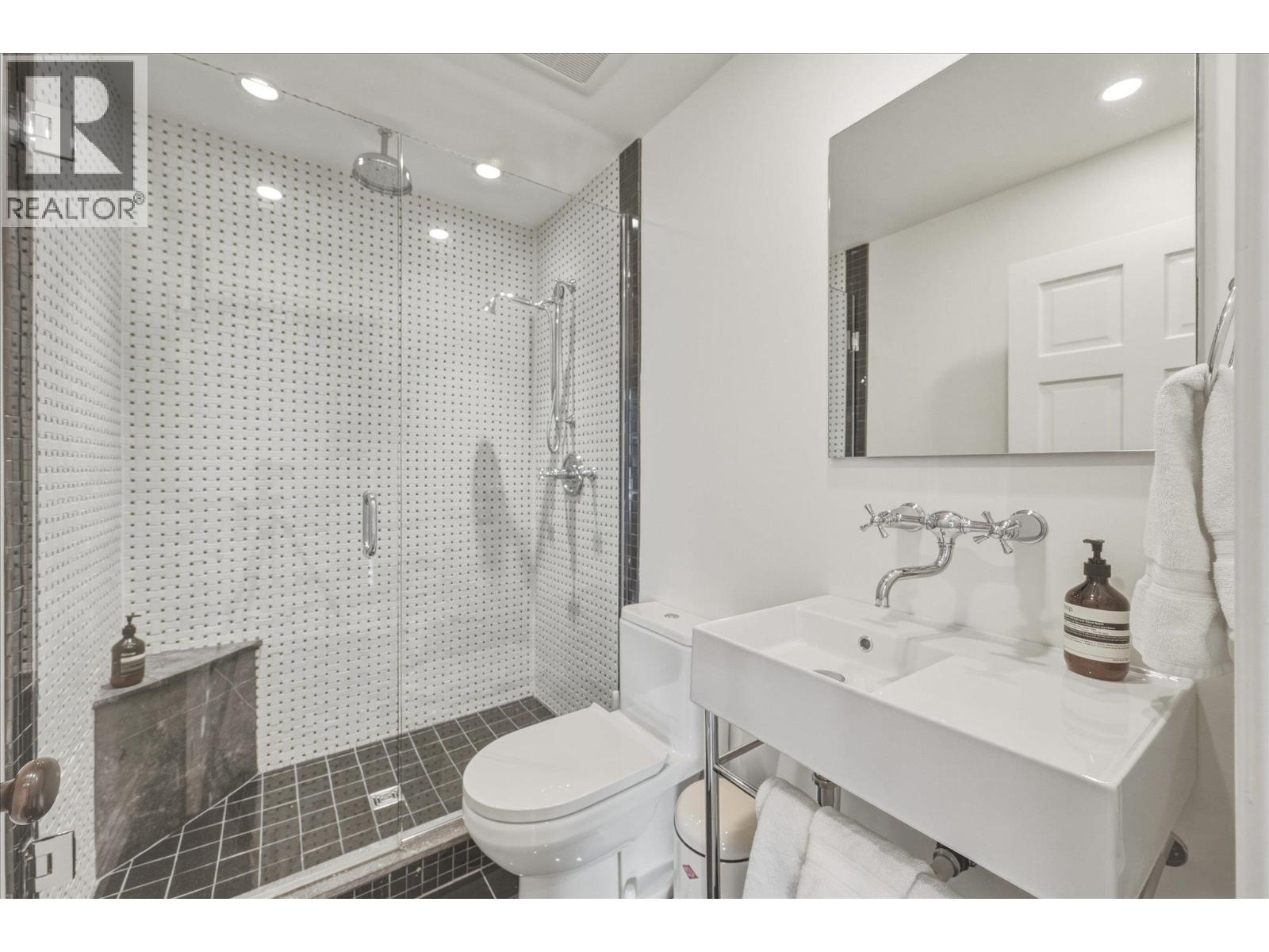 3426 BLUEBERRY DRIVE, Whistler