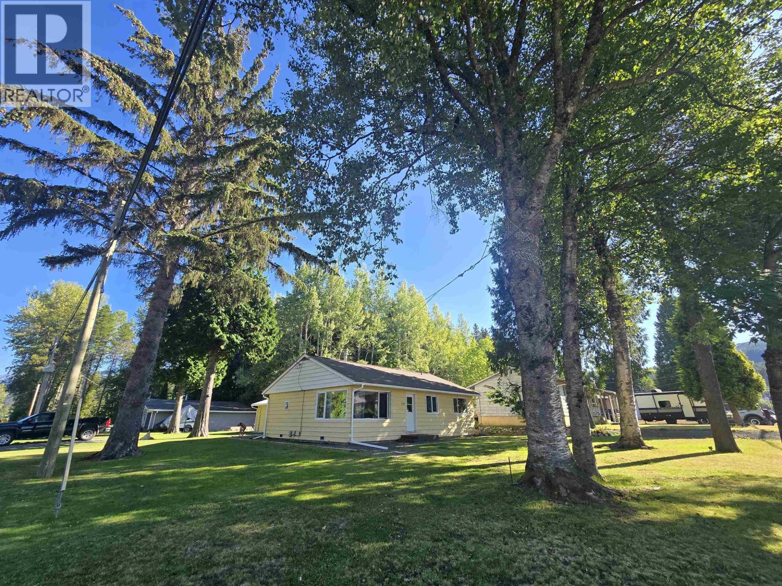 4736 HALLIWELL AVENUE - 2