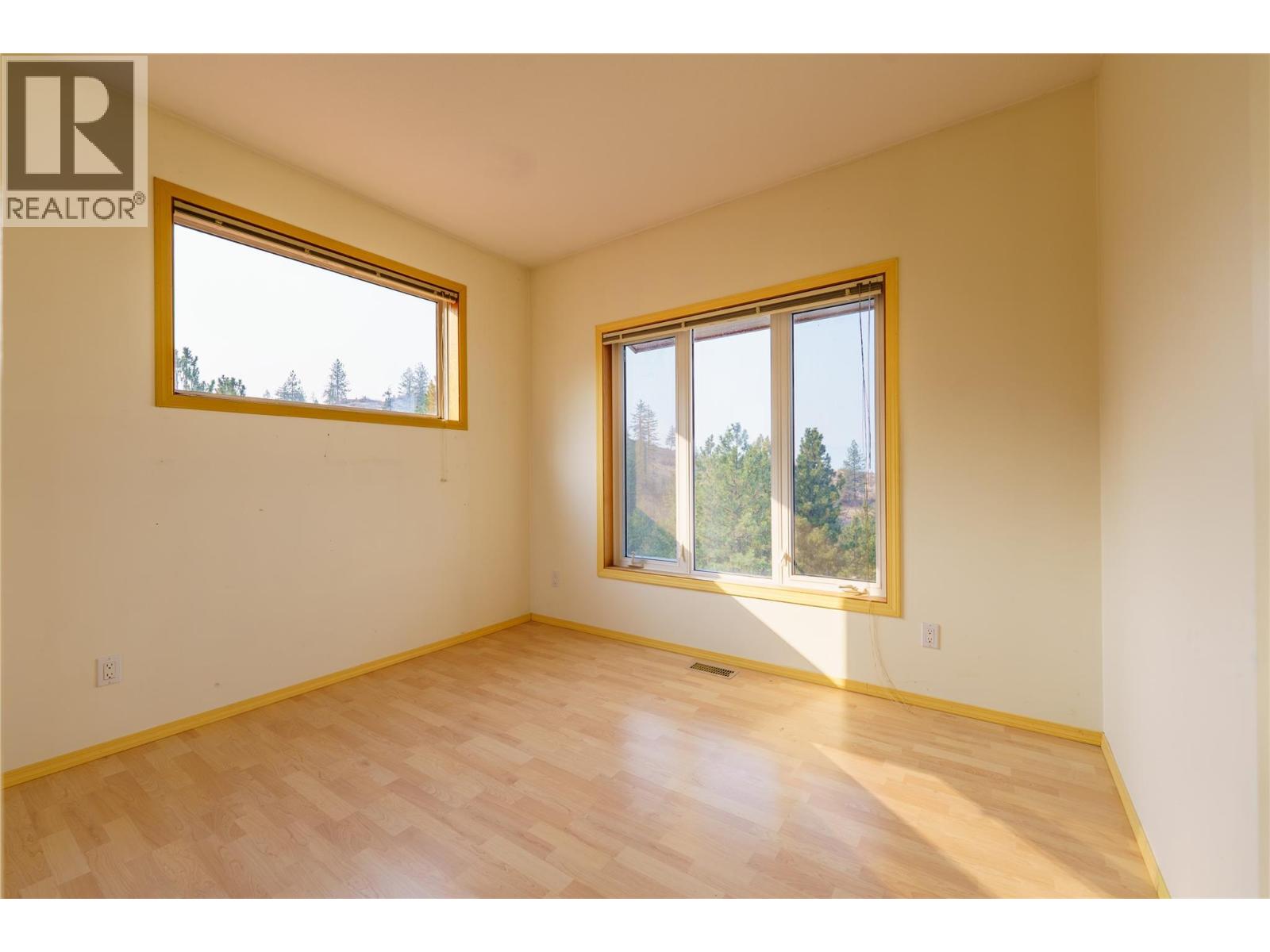 437 Matheson Road - 15