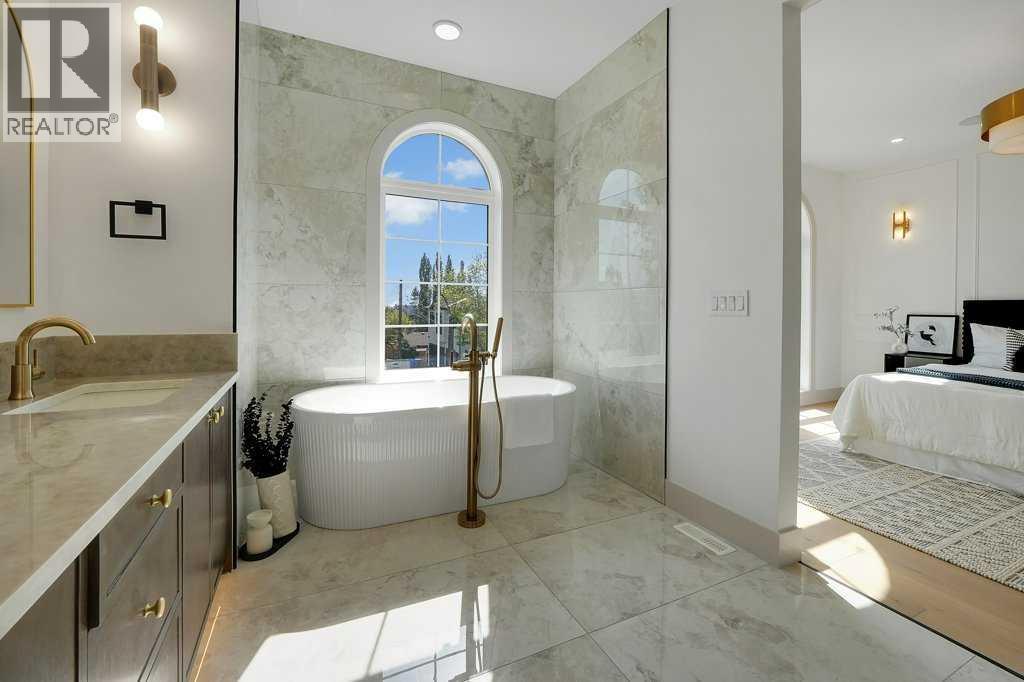 2535 19 Street SW - Image 34