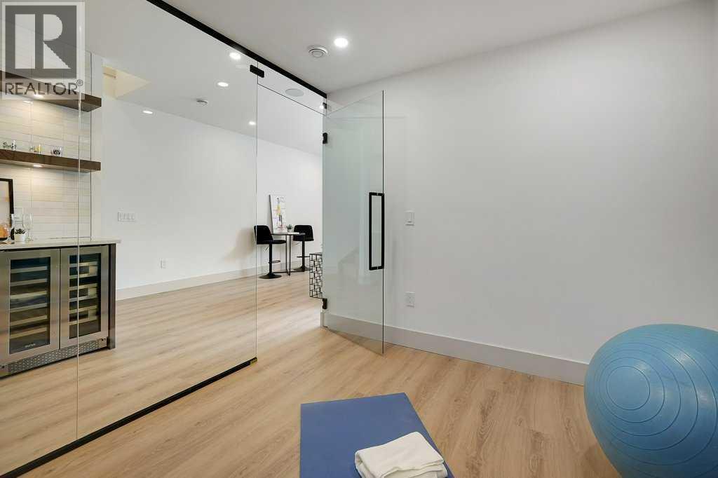 2535 19 Street SW - Image 46