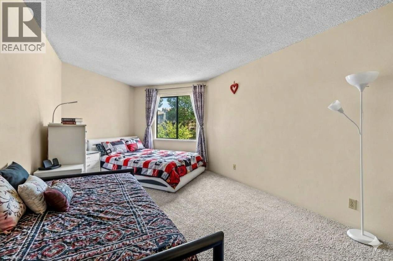 211 8400 LANSDOWNE ROAD, Richmond