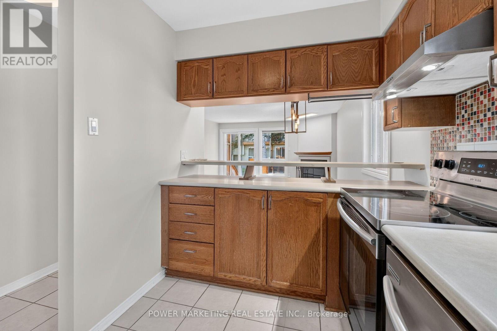 442 BRISTON PRIVATE - 23