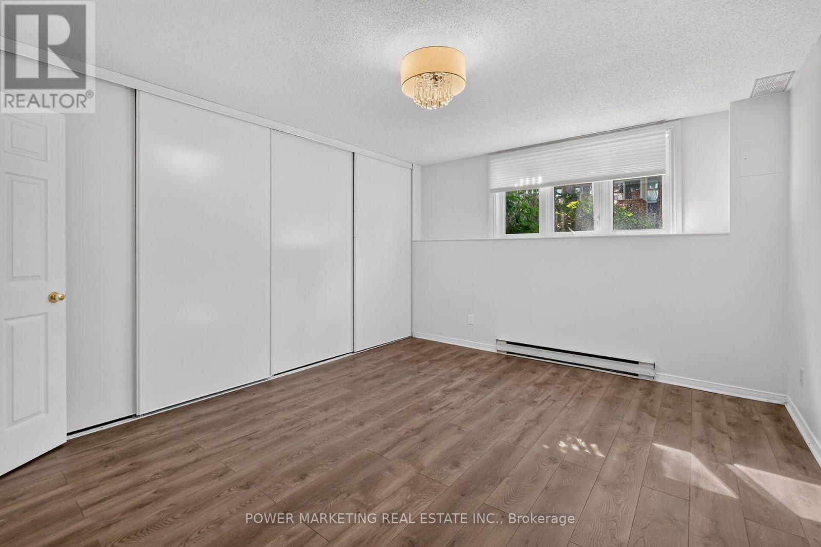 442 BRISTON PRIVATE - 34
