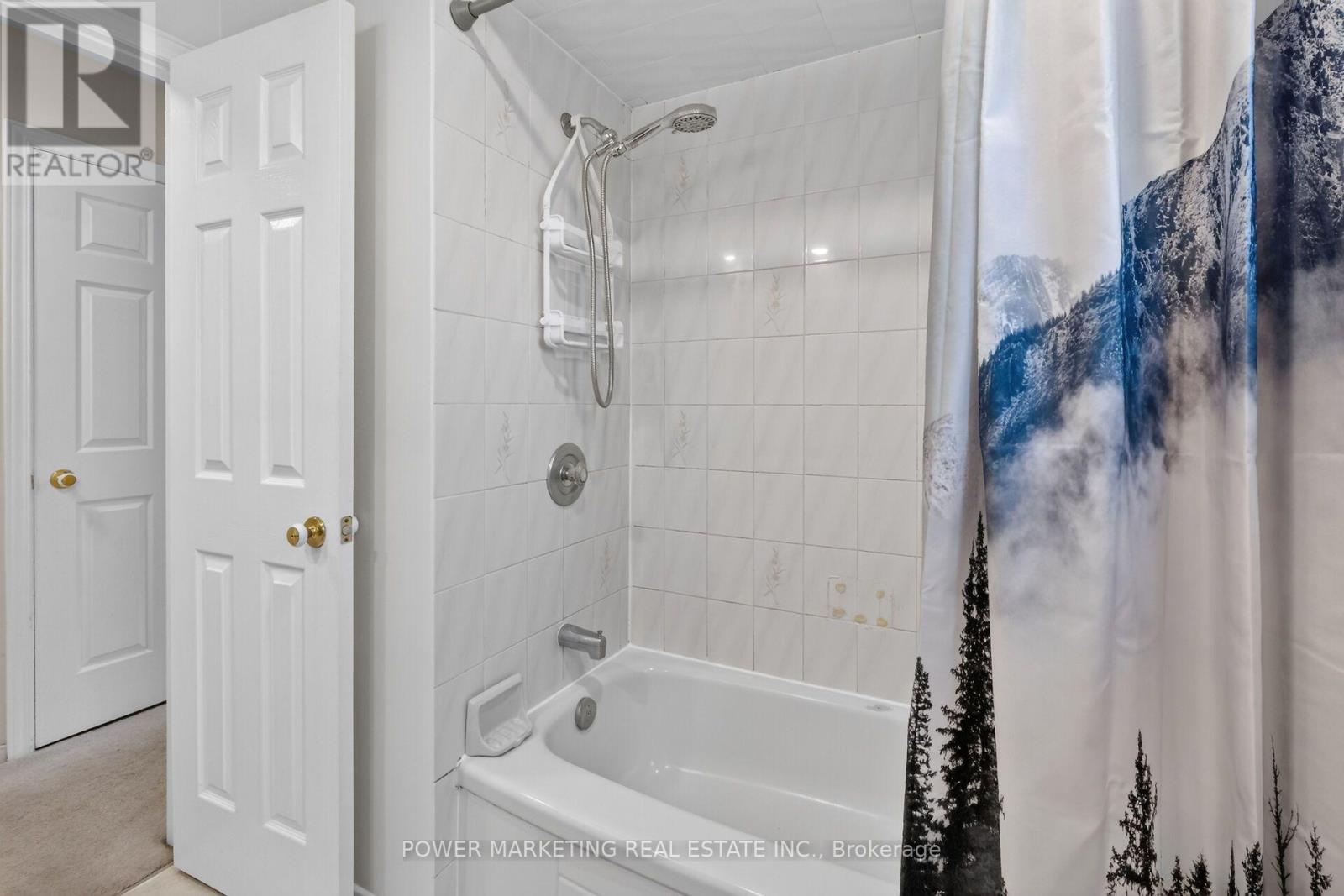 442 BRISTON PRIVATE - Image 39
