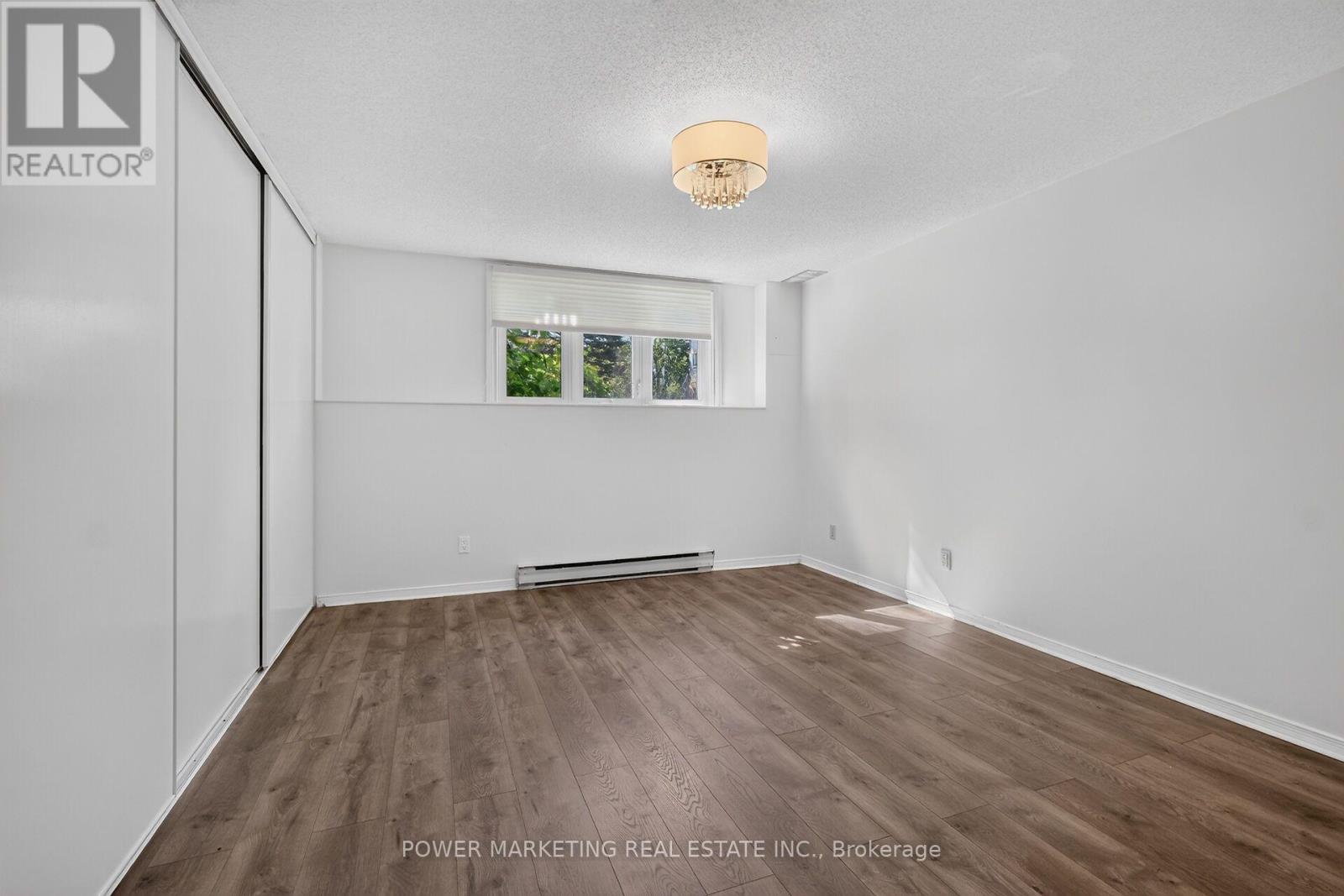 442 BRISTON PRIVATE - Image 33