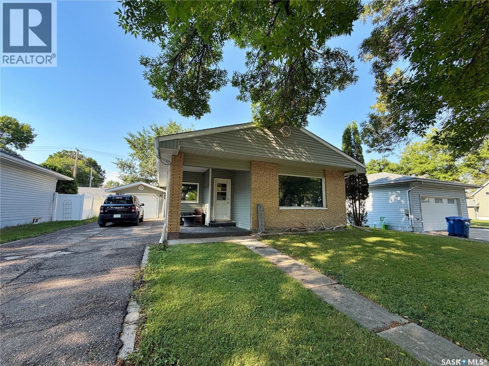 1103 Windover AVENUE - 1