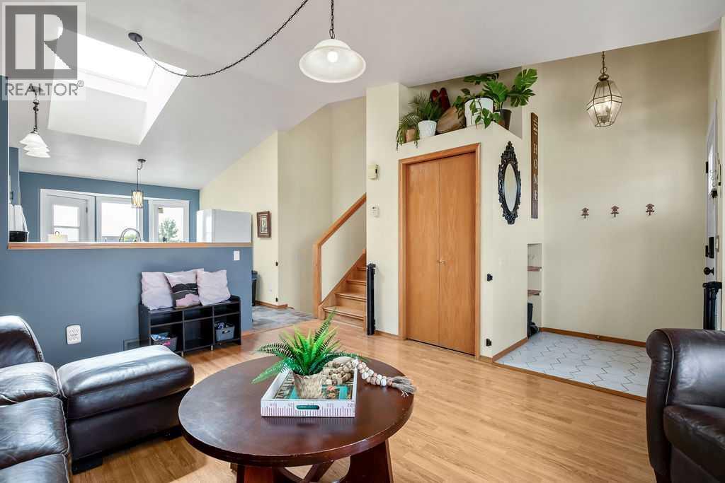 115 5 St - Image 5