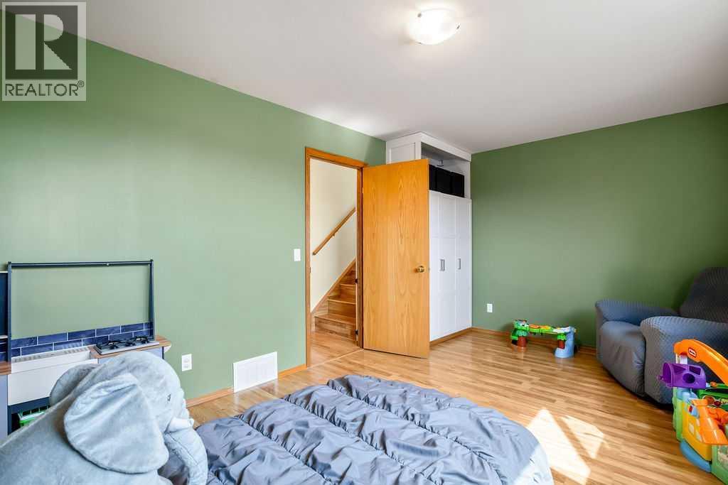 115 5 St - Image 26