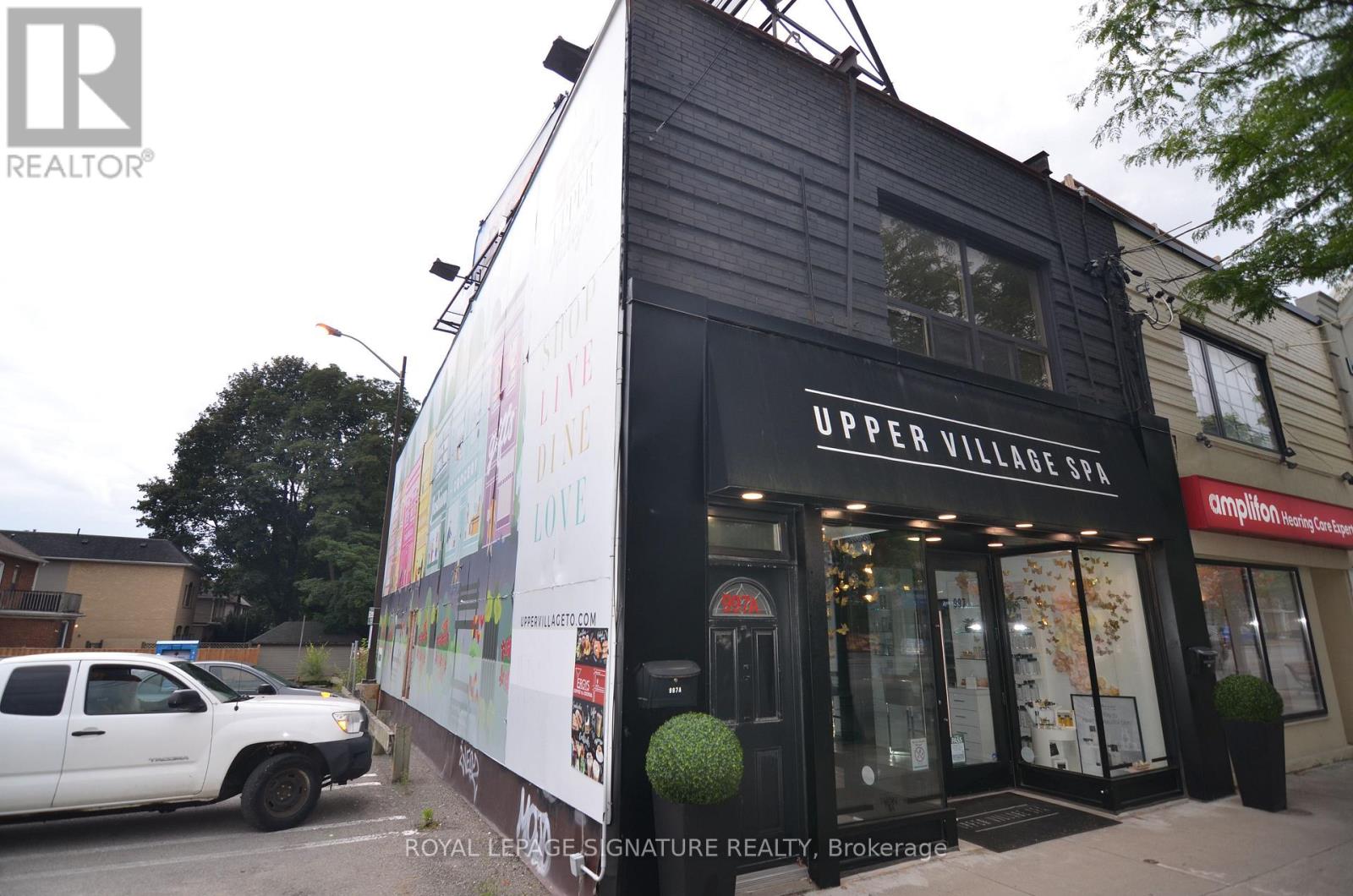 997 Eglinton Avenue W, Toronto