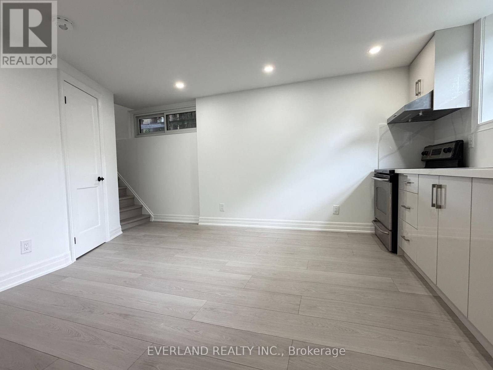 116 SYLVAN AVENUE - Image 35