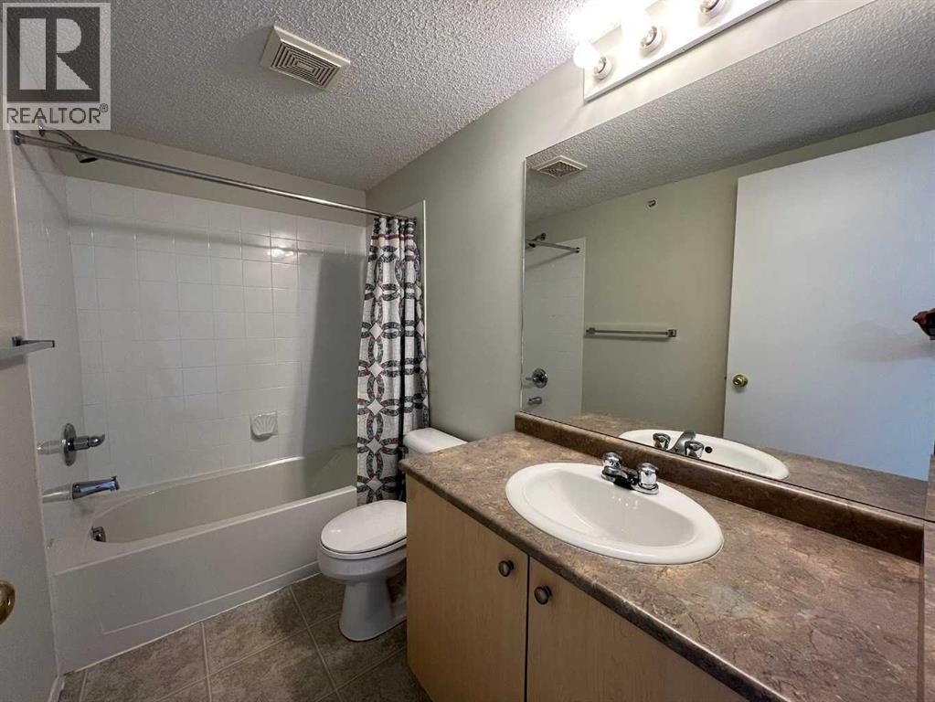 #408 16 Country Village Bay NE - Image 17