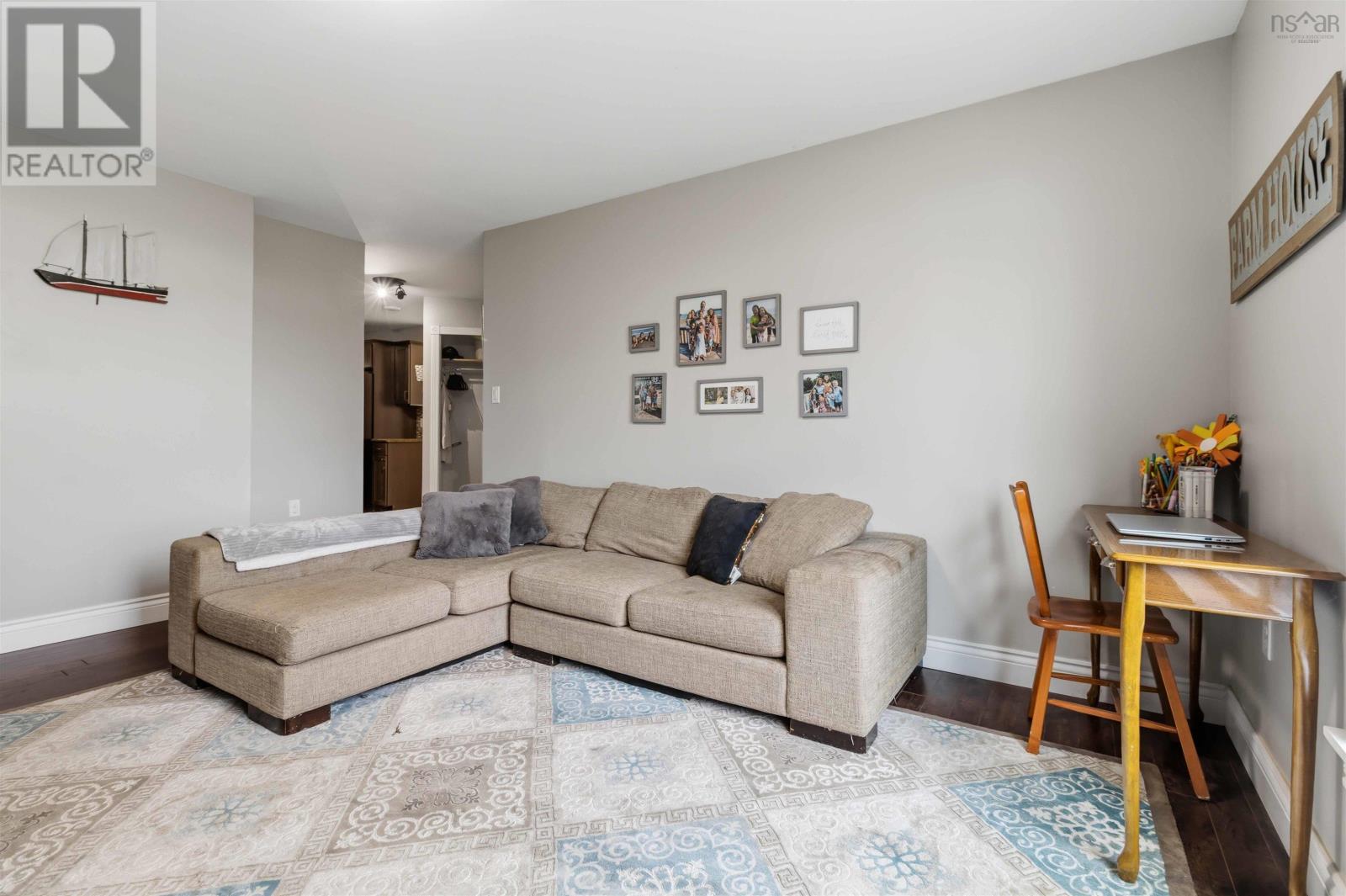 Property 18 of 41 of 100 Clayton Drive