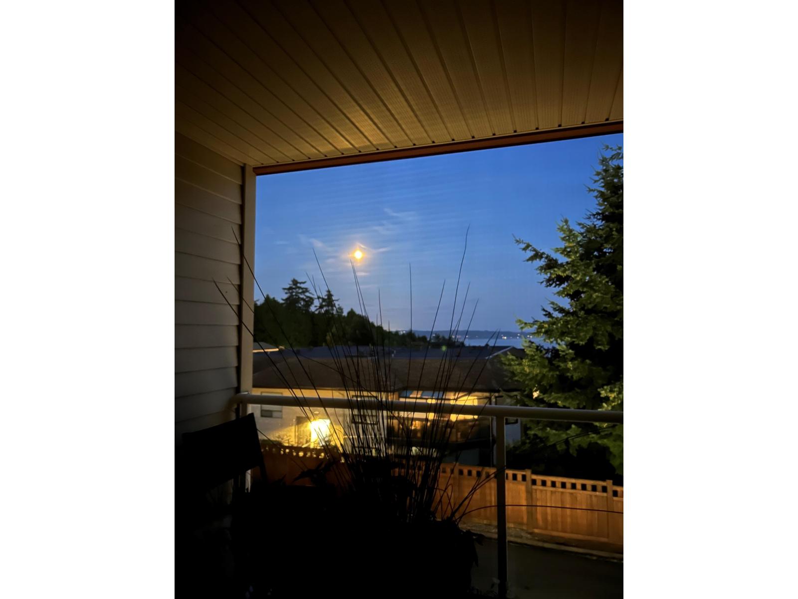 Photo of 201 14934 THRIFT AVENUE 23