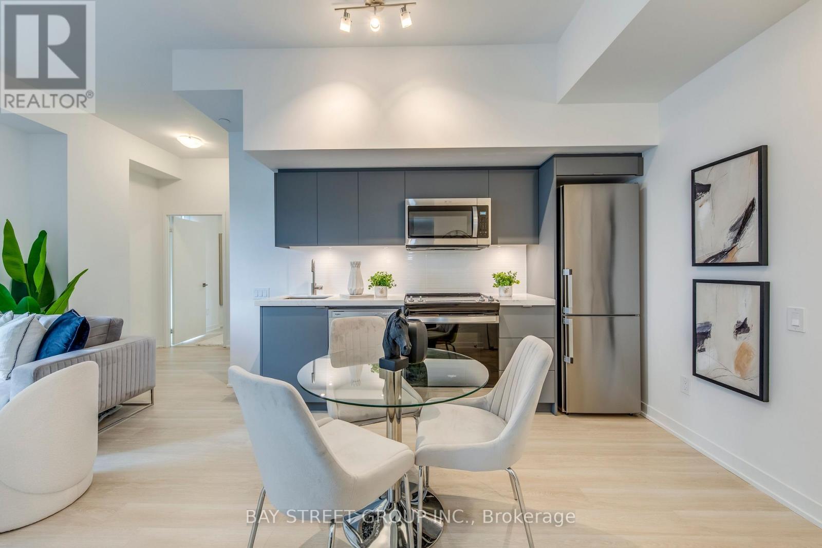 #533 500 WILSON AVENUE - 10